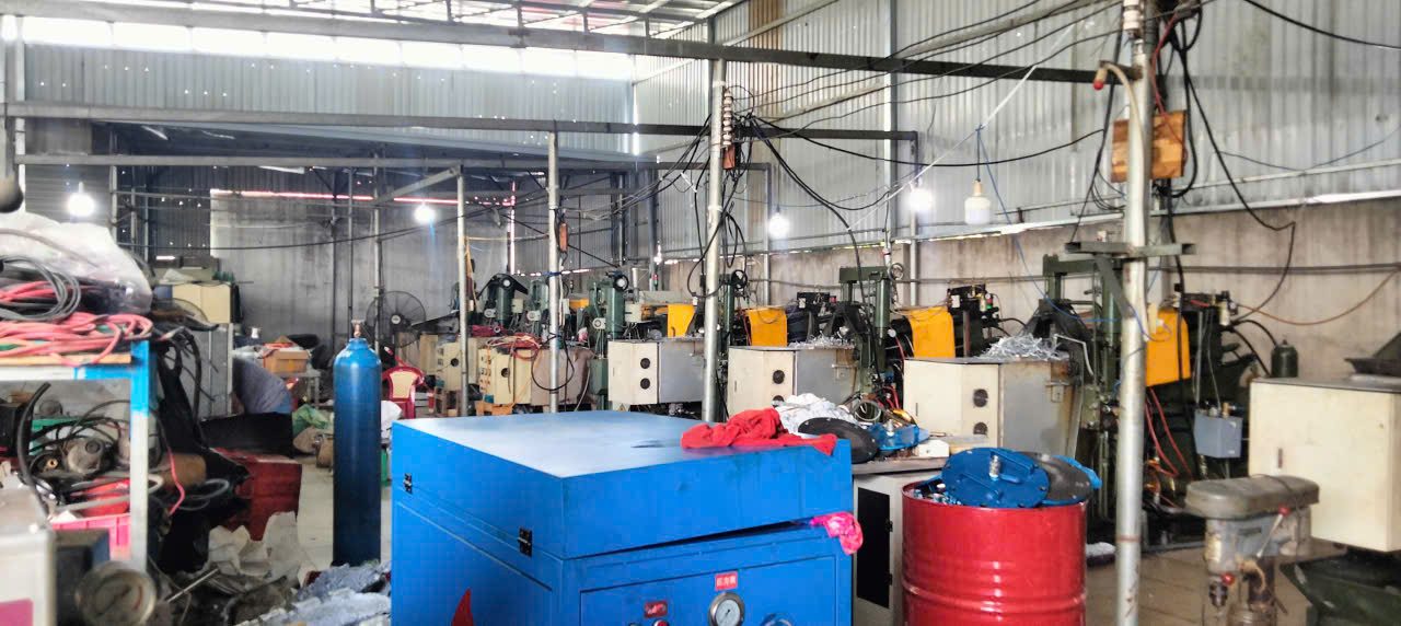 Toàn cảnh dây chuyền đúc antimon tại xưởng Dương Long, Quận 12