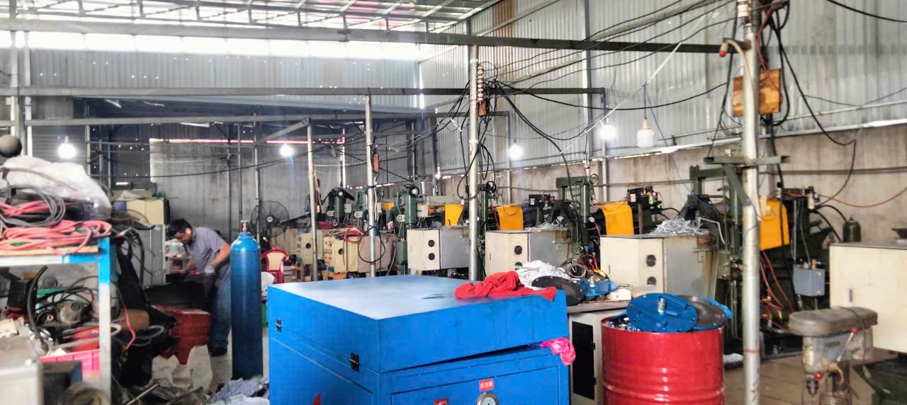 Toàn cảnh xưởng đúc antimon Dương Long tại TP.HCM Toàn cảnh xưởng đúc antimon Dương Long tại TP.HCM